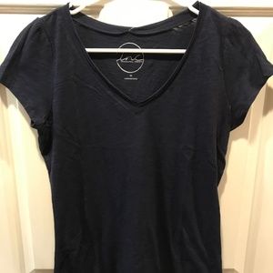 Navy Blue V-Neck T | Size M | *NEVER WORN*